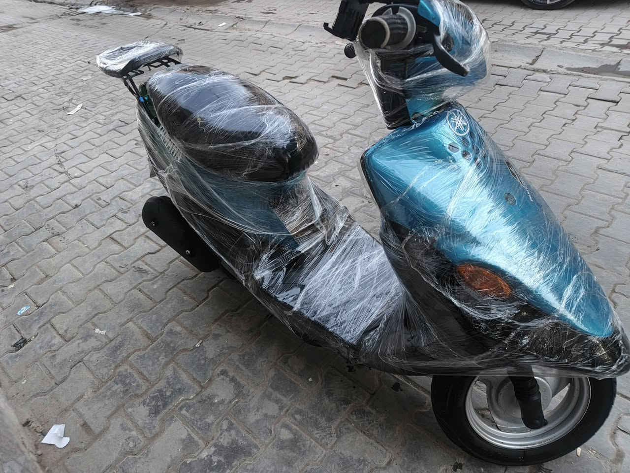 سلام عليكم شباب دراجه 60 للبيع نضيفه شغاله ناقصهه عداد سرعه سعر 250وبيهه مجال تواصل ***********
