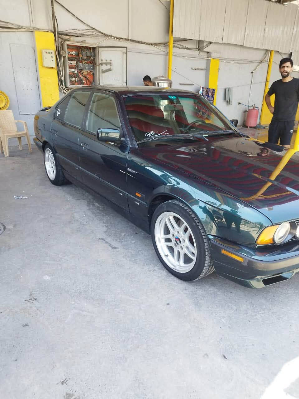 سلام عليكم اخواني العزاء.   سياره bmw. سياره اصل 525 اوتماتيك موديل94اصل وفصل وارد يابان.  تبريد 🥶ثلجج منضومه جديده. منضومه زنون شمسي وكاله   حداديه خلفي امامي.  جديد خير من الله الله شاهد سياره متعوب عليهه مال جناي   رقم اربيل سنويه جديد   مكان السياره دياله بعقوبه موشراي لتعبنه ***********.       السعر.     73وبيهه مجال.      سياره. حلوه احله منل صور الي شراي يجي يشوف بعيونه كل قطعه بسياره انطيهه بشرط
