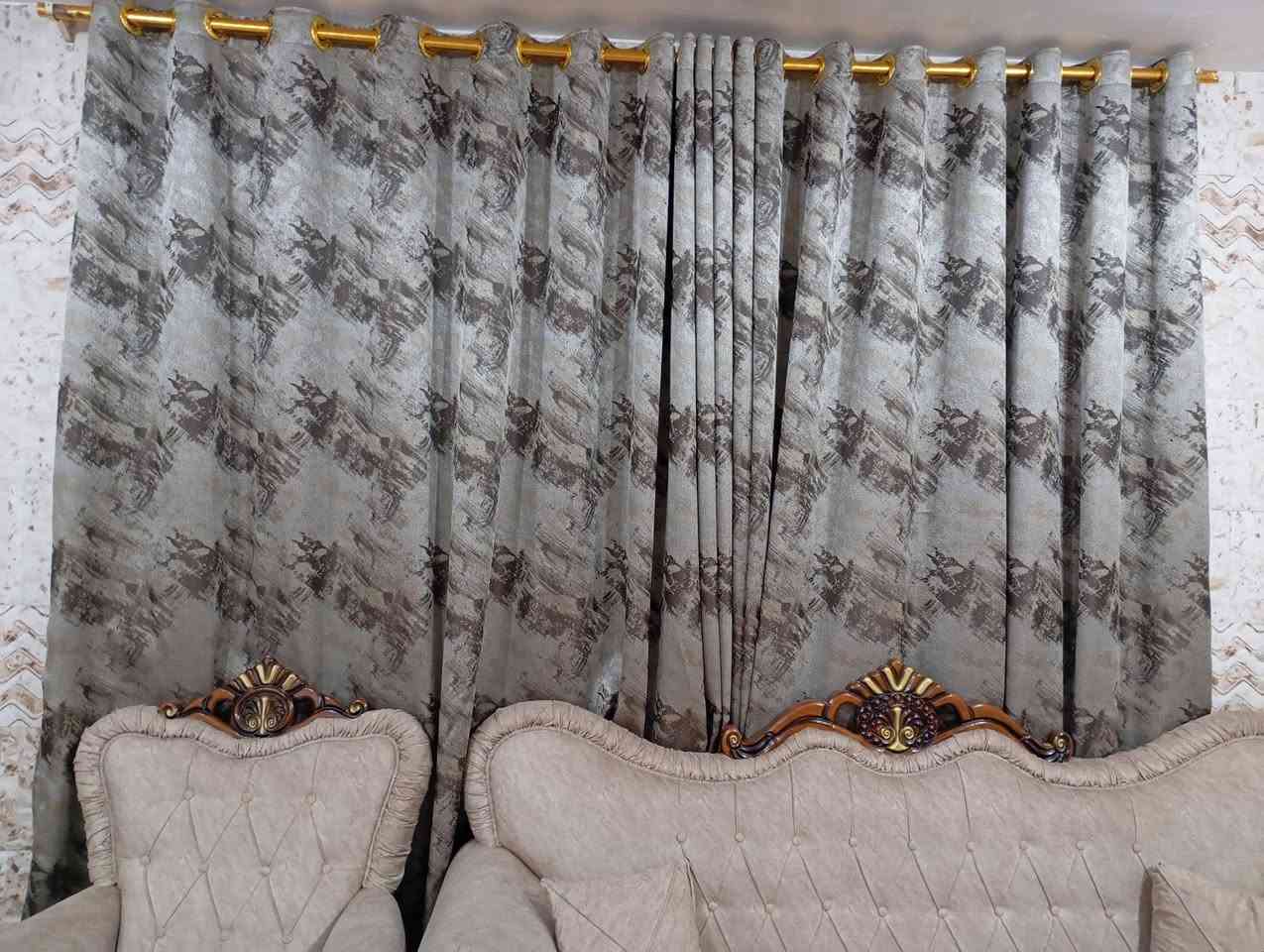 للبيع بردات اخو الجديد 6 مترات ب90 وبيهن مجال مكاني كوت العزة ***********
