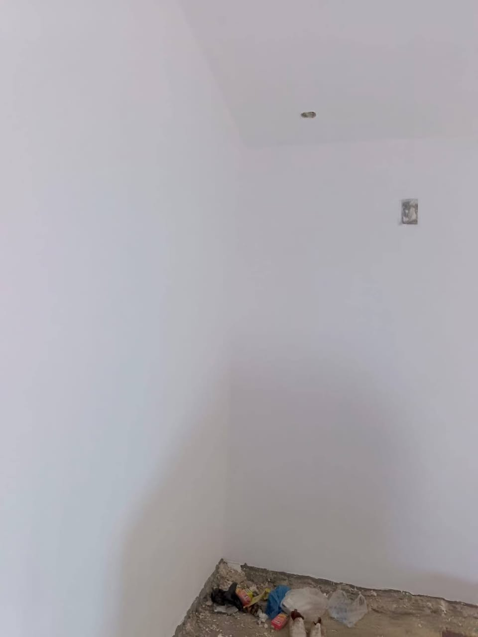 كادر لبخ وبياض شغل درجه اولى اخذ ع المتر او مقطوعه وهذا رقمي ***********
