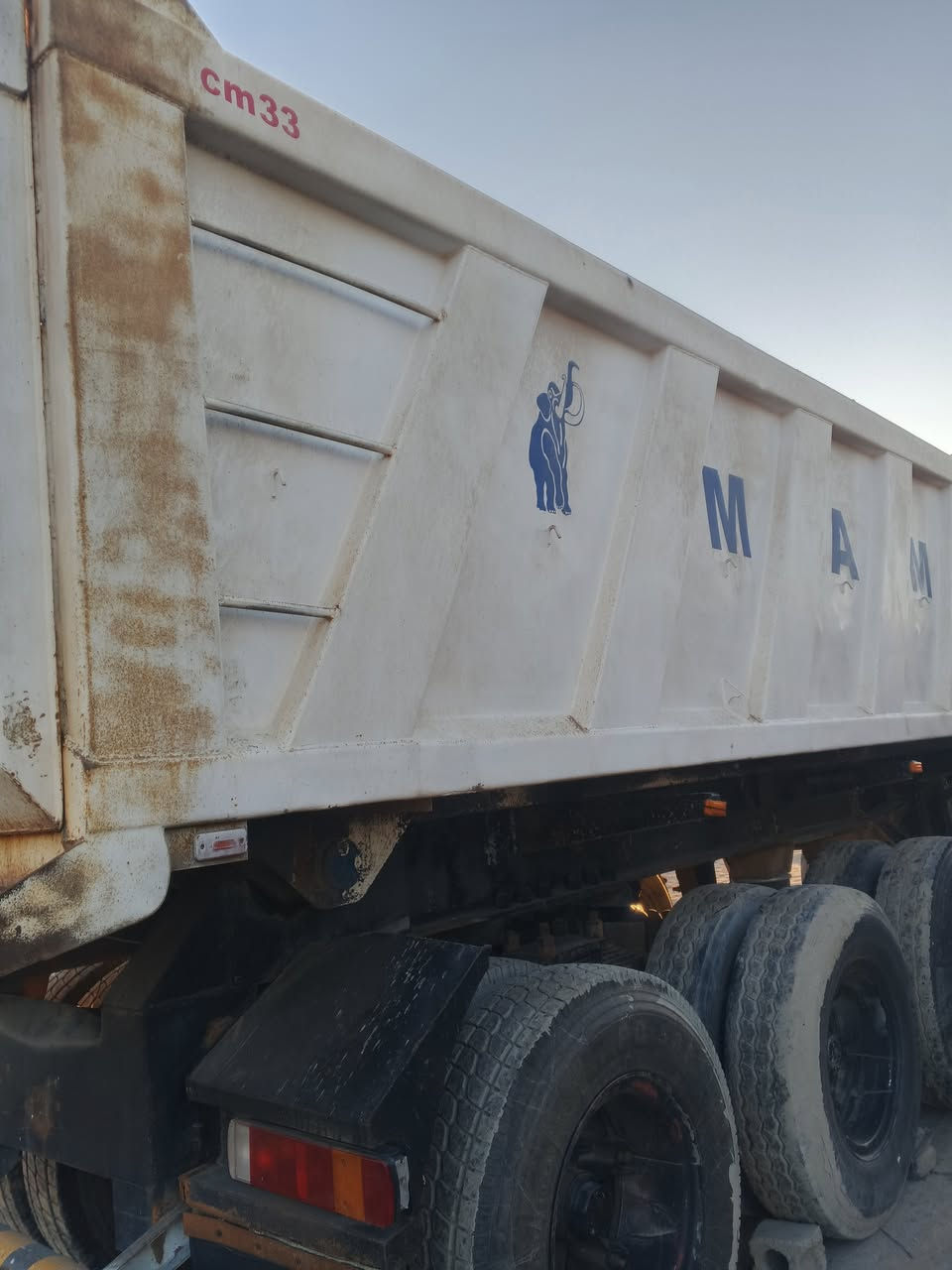 للبيع عربانة حدادية شغل الفلوجة تخم تاير ذرعة 32متر ثلاثة محاور شاصي الماني السعر  الاتصال بالرقم ***********
