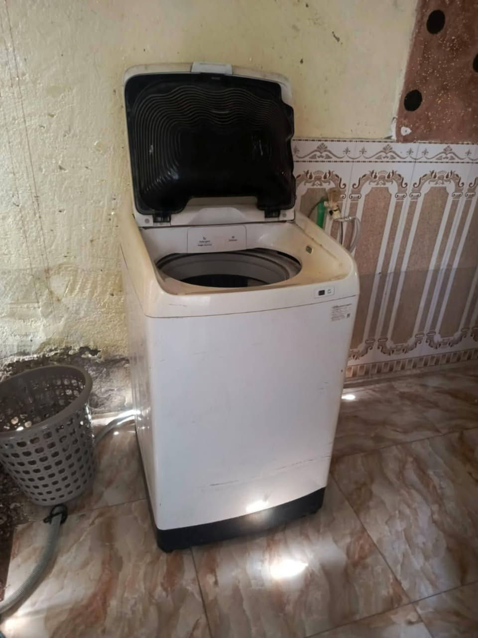 نوع سمسومك تغسل بطانيه قفل ومجال وترهم وإذا تصير ب٢٥٠برغي ممفتوح شرط الشروط


**إذا كنت صاحب هذا الإعلان وتريد حذفه لأي سبب، رجاءا أرسل رسالة إلى الدعم الفني**