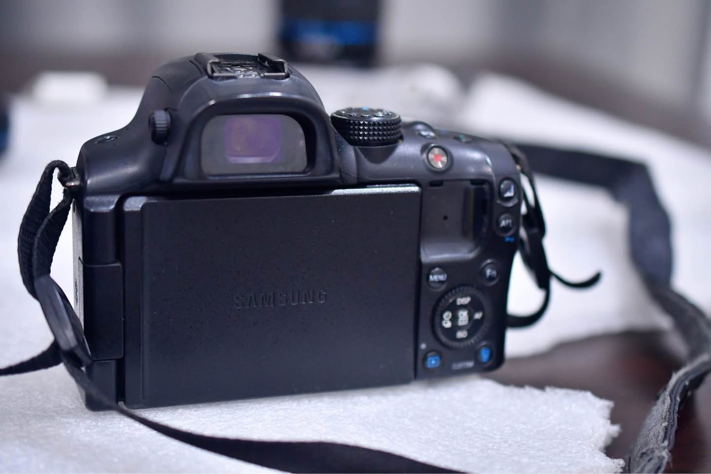 Samsung nx20 wifi 
Lens 16-50
Lens 30mm f2
155دولار دهوك, العراق


**إذا كنت صاحب هذا الإعلان وتريد حذفه لأي سبب، رجاءا أرسل رسالة إلى الدعم الفني**