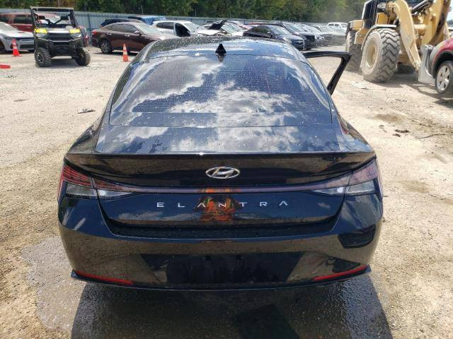 السلام عليكم اخوان سيارة النتر N line موديل 2022 للبيع السيارة اعلى مواصفات محرك 1.6 توربو انظمة قيادة السيارة ماشية 61 الف ميل اي 100 الف كيلو  الون اسود حادثها موضح بالصور بابين وجاملغ عكس السائق مكان السيارة بغداد الدورة السعر 155$ وبيها مجال للي شراي 
***********
*********** بغداد, العراق
