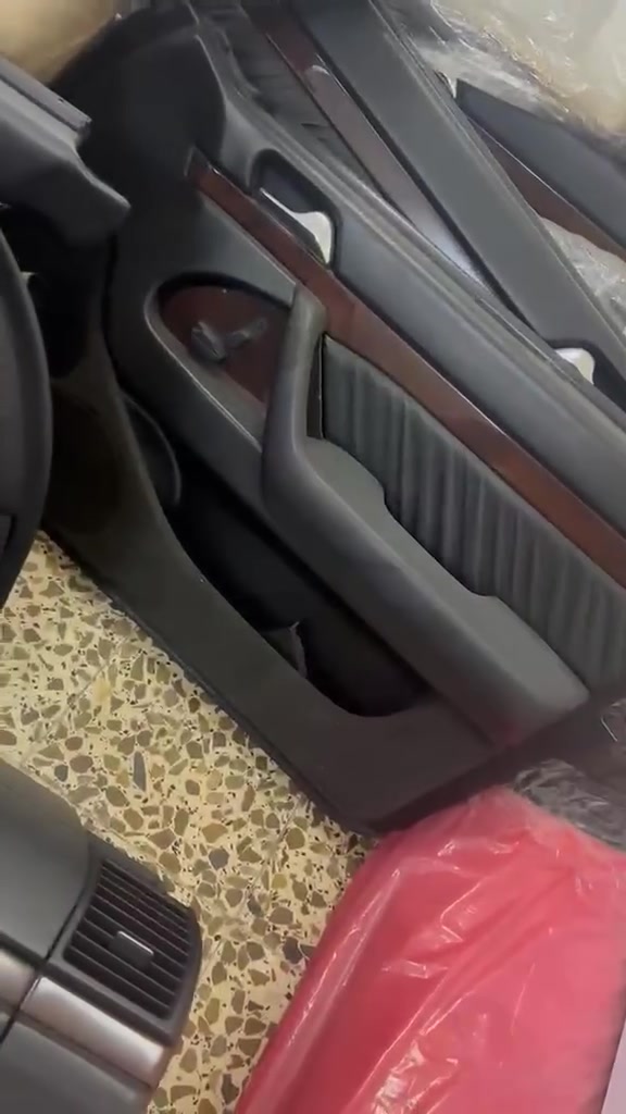 سلام عليكم غرفه مال شبح لبيع جديده كامله حتى البرده الخلفيه وياها سعرها ١٠٠٠ دولار مكانه حله رقم الهاتف
***********
