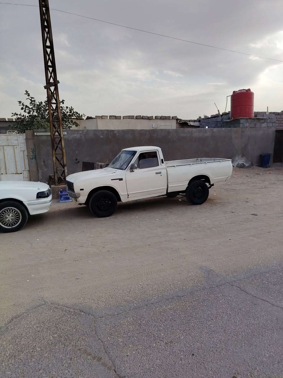 سلام عليكم نيسان دسن موديل 79 مكينه ثري واي نضيفه كير تماتيك  سياره جاهزه عوزه بس جام مامي ترتيبات بصيطه سعر 22.    رقم كربلاء     ***********. البصره
