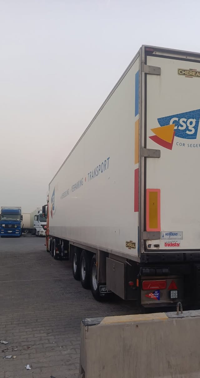 السلام عليكم سياره للبيع موديل 2015
فول مواصفات براد شيرو استفسار على هذا الرقم 
***********
