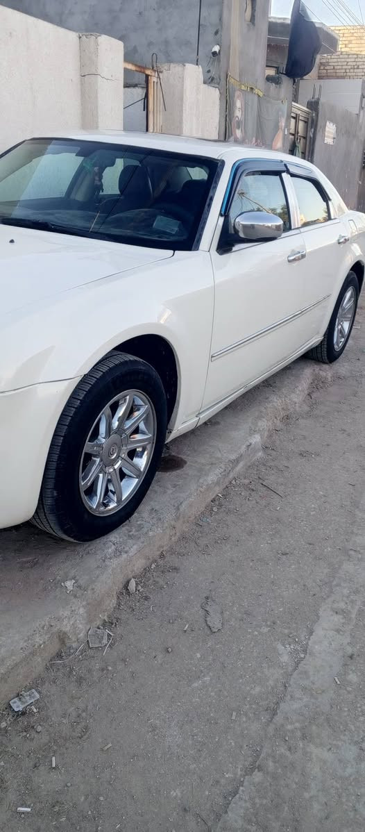 السلام عليكم أوباما موديل 9 السياره جاهزه ابيع كوم حديد التكفل بس لعيب الشرعي  والاصوليات مكينه وكير وحداديه وتبريد لسعر 93وبيه مجال سنويه ل٢٧ مكان ذي قار الشطره رقم تليفون ***********
