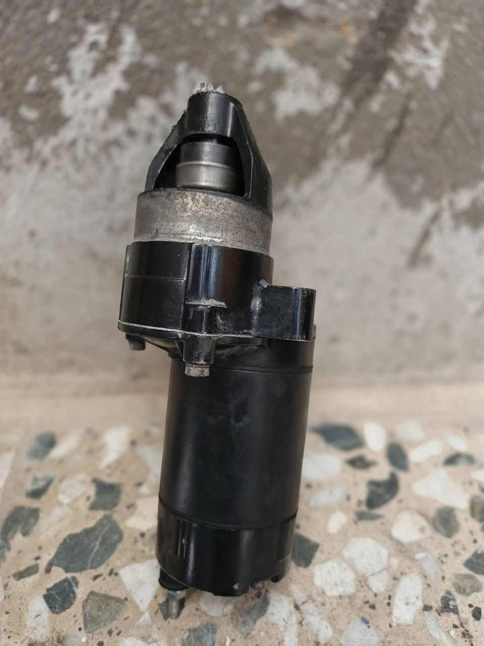 سلام عليكم غراض للبيع نضيفات تاخذ ع فحص سعر 50 وهذا رقمي ***********
