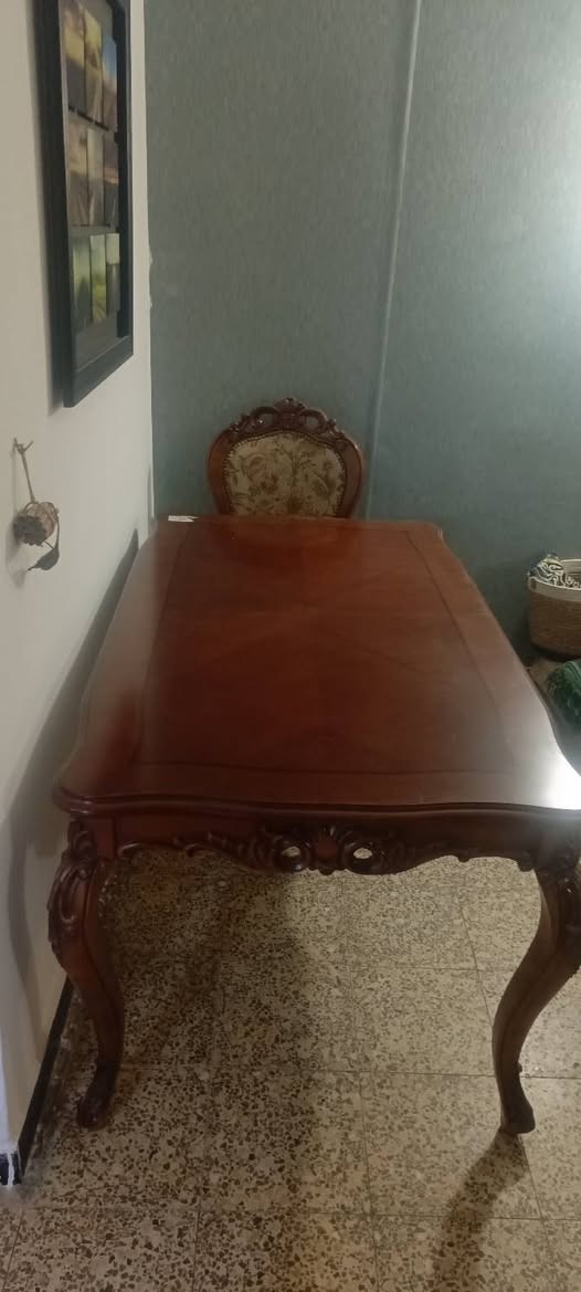 السلام عليكم 

ميز طعام (صاج زان) درجة أولى مع اربع كراسي للبيع.... 
السعر (300) ألف وبي مجال سعر الجديد 700 دولار.


**إذا كنت صاحب هذا الإعلان وتريد حذفه لأي سبب، رجاءا أرسل رسالة إلى الدعم الفني**