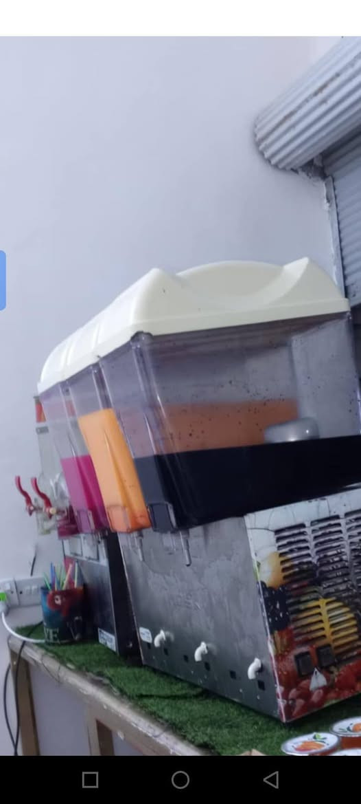 عارضة مال كيك  مكينة ازبري وعارضة شربت للبيع للاستفسار الاتصال على الرقم 
***********
