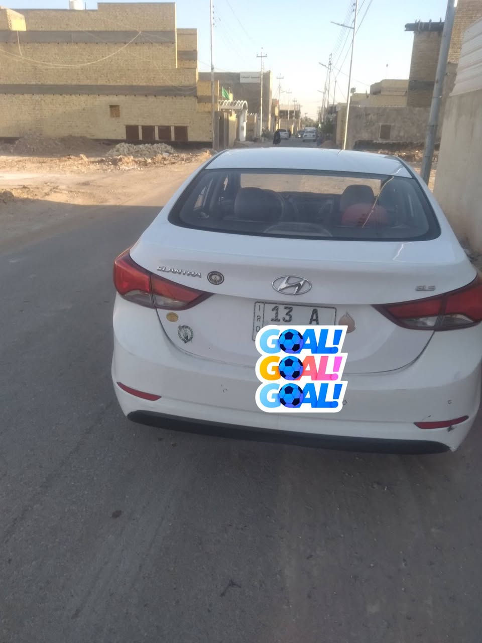 البيع الانترا موديل ١٦ خليجي فول بصمه بيها بنيد  مصبوغ والباب الخلفي وجاملغ صبغ   سياره بسمي تبريد نقصه بس غاز ♻️😊الاتصال على الرقم ***********
