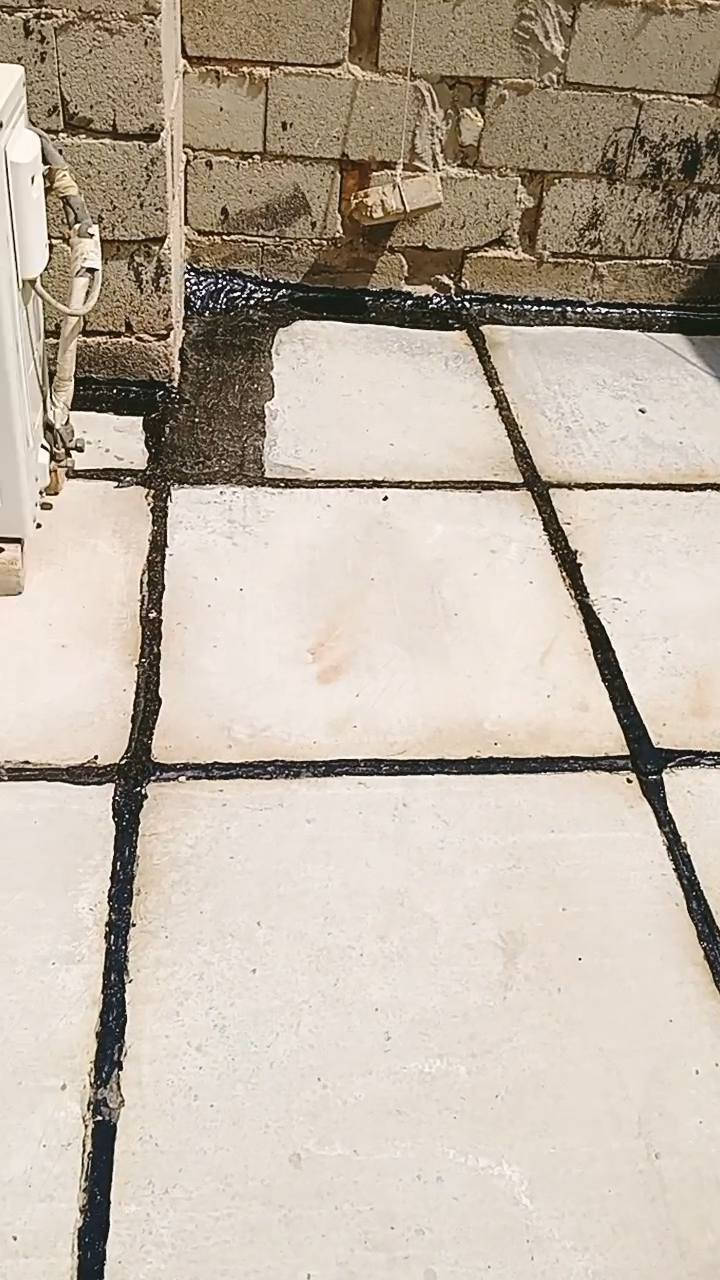 السلام عليكم اخوان تطبيك اشتايكر كرسته او عمل سعر المتر 16الف اعاده ماستك كرسته او عمل المتر بالفين ضمان المواد والعمل ***********
