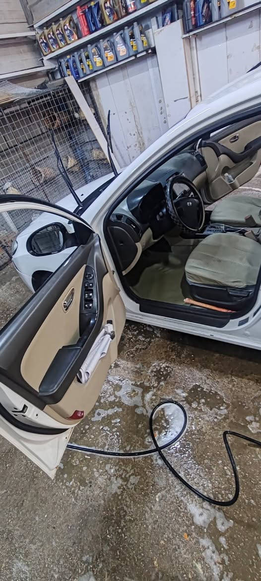 السلام عليكم موديل 2011 وارد خليجي ترايها عل 200كير محرك خير من الله مكاني كربلاء رقمها كربلاء باقي تفاصيل ب اتصال وب فيديو رقمي *********** مكفوله ما عدا طخه ب بنيد ول مذكور ب فيديو وبخدمه شراي سعرها 107 اي ضربه مابيها
