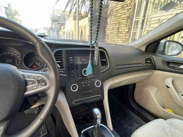 السلام عليكم رينو ميكان للبيع موديل ١٩ بسعر مناسب 
***********
