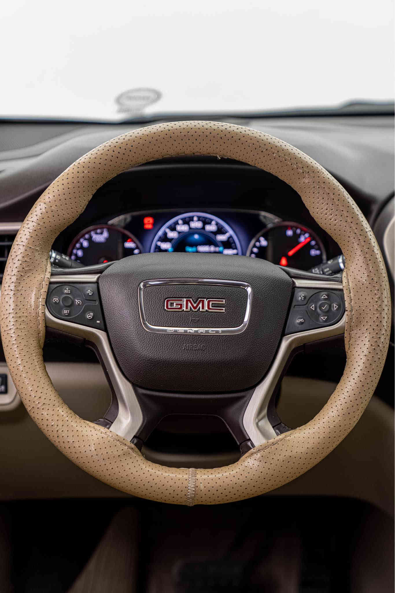 Make: GMC ACADIA DENALI
Year model: 2019
Importer: U.S.A
Odometer: 79,000mi
Price: $21,500
_________________________________________
For more info
Call: 0750 400 3332
Call: 0770 400 3332 دهوك
