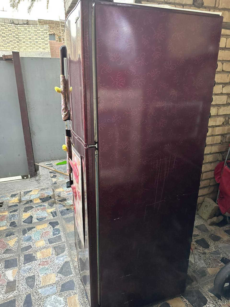 سلام عليكم ورحمه ثلاجه للبيع مكاني تقاطع درويش مدخل المعالف حسينيه سيد جبار رقم ***********
