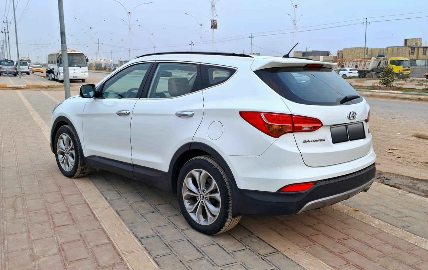 سنتافيه 2014 خليجي رقم بصره باسم ابن خالي مكفوله كفاله عامه ضربه وتبديل وصبغ تحكم استيرن كشن كهربائي شاشة كامره اشاير بالمري 3 قطع تبريد دفع رباعي 7 راكب 6 سلندر گير محرك تخم تاير السياره جديده للاستفسار الاتصال عالرقم *********** مكاني شطره
