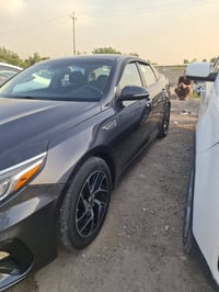 للبيع كيا اوبتيما 2019 السياره حلوه ونضيفه  ممشا ٧٢ ميل فول عدا الفتحه...