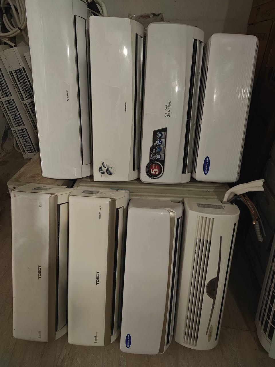 سبالت واحد طن عدد تقريبا 40جهاز 
فقط جمله ابيع
ملحقات داخليه وخارجيه وحمالات (جوكر وبيلادي) وريمونت
***********
