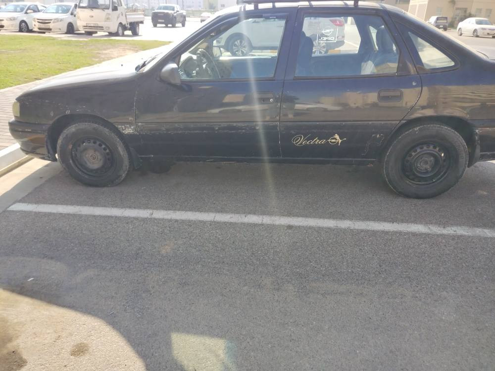 اوبل فكترا 1994 مكينة 2000 مفتوح بدون ايرفلو سعر 30 وبيهة مجال *********** بغداد, العراق
