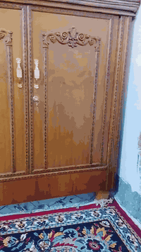 السلام عليكم بوفيه 3 متار البيع محتاج وريد بيعه جديده كلش جديده كلش سعره 250 وبيه مجال مكان ناصرية بل غراف ***********
