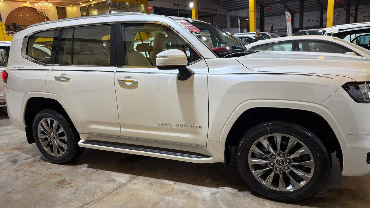 ‎🙏🏻بسم الله الرحمن الرحيم
تويتا لاندكروزر GXR 2024 🔶
‎فول مواصفات 1/1 خليجي ماشية فقط 34,000 الف کیلو ماشیة مواصفات السيارة 

‎‏Toyota Land Cruiser
‎مودیل :2024
‎مواصفات : - شرکةساس - فول فول مواصفات
‎✅مكفول كفاله عامه  من الدعاميه إلي الدعاميه
‎‏‎مابي بارد مابي شخوت ✅
‎‏‎مابي رصعات حلو سياره  ✅
‎✅محرك كير بشرط مامفتوح
‎✅ضمان شرکة ساس
‎‏‎سيارة حيل نظيفة كلشي عل بلاد لوك
‎سنوية زنكة كلشي جدید
‎باسمي السنوية بشرط تحويل و غرامة 
،—————————————————————————
‎غراظ كل بيلادي موجود
‎‏‎سيارة مابيـها دينار مصرف كامل من كل نواحي
‎‏‎رقم شيمالي 
‎‏‎نفس يوم /تحويل و وكالة حاضر 
‎‏‎🌇مكان /داخل سليمانة
‎رقم موبایل : ***********—***********
‎واتساب موجود 📲
‎سعر::: ٦٨٣$$ 💵
