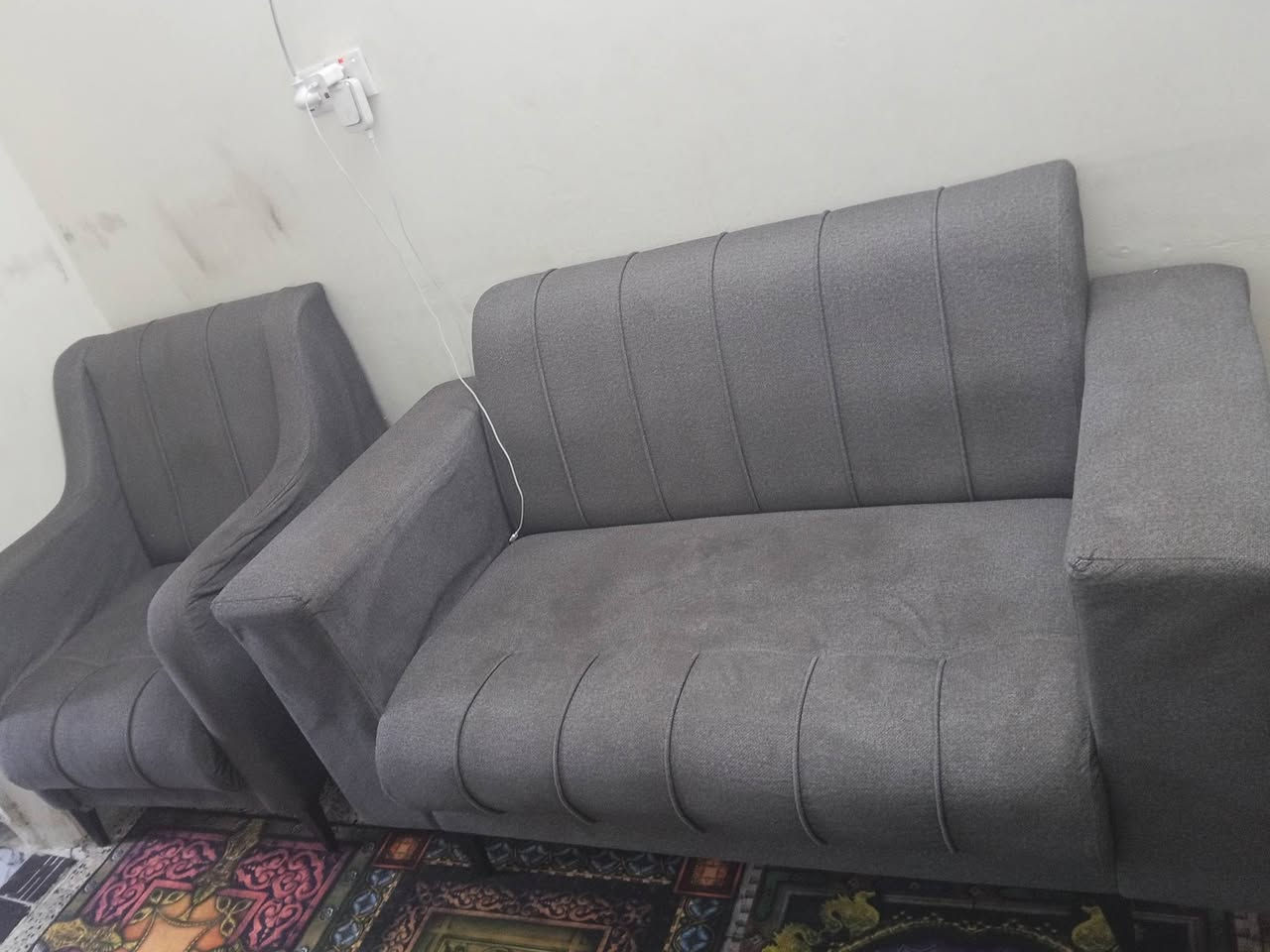 سلام عليكم تخم 7مقاعد السعر 300وبي مجال ***********
