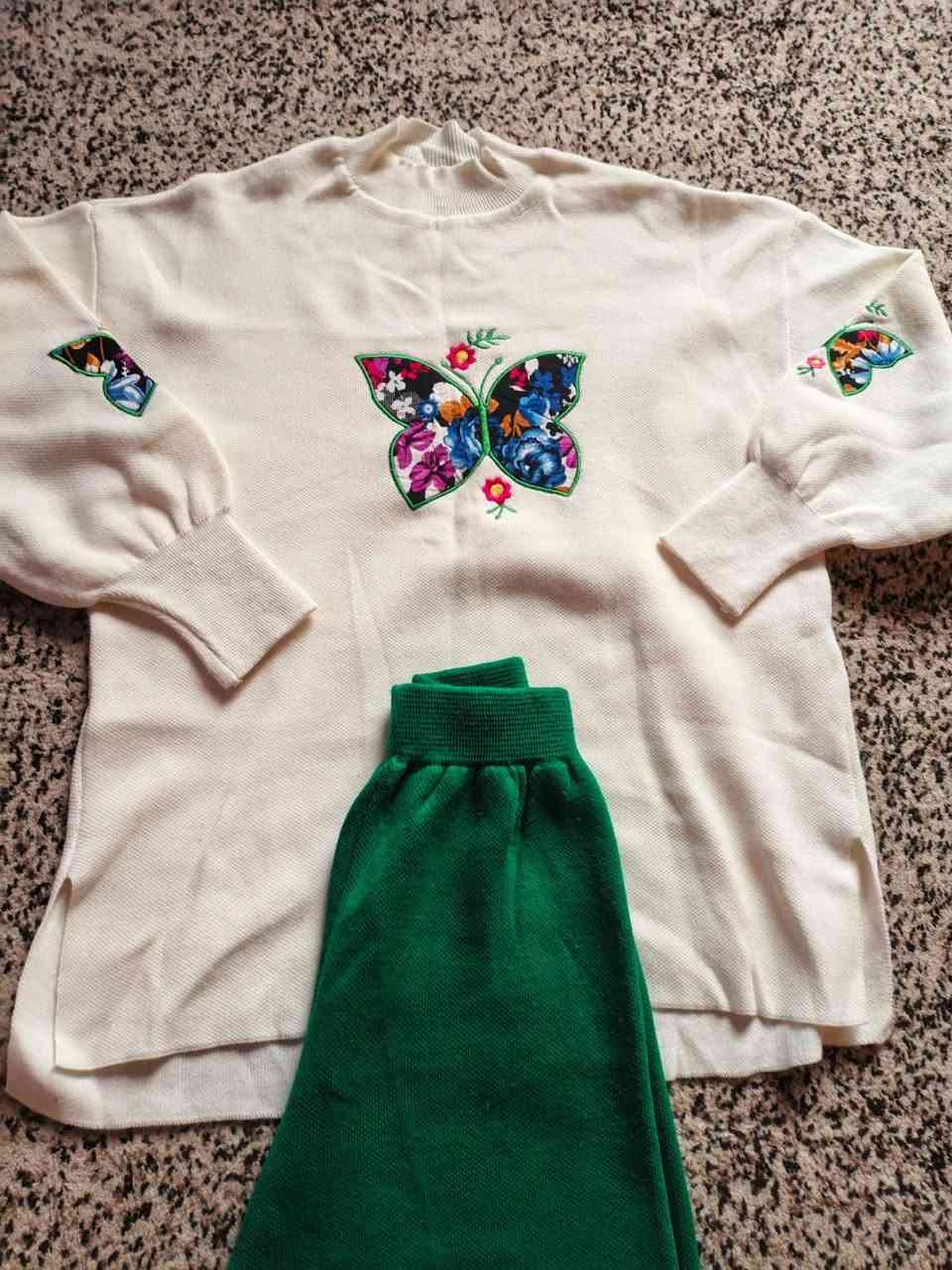 ورجعت الشتويه 
سوت صوف جديد ما ملبوس قياس ٤٠-٤٢ 
سعرو ١٢ الف


**إذا كنت صاحب هذا الإعلان وتريد حذفه لأي سبب، رجاءا أرسل رسالة إلى الدعم الفني**