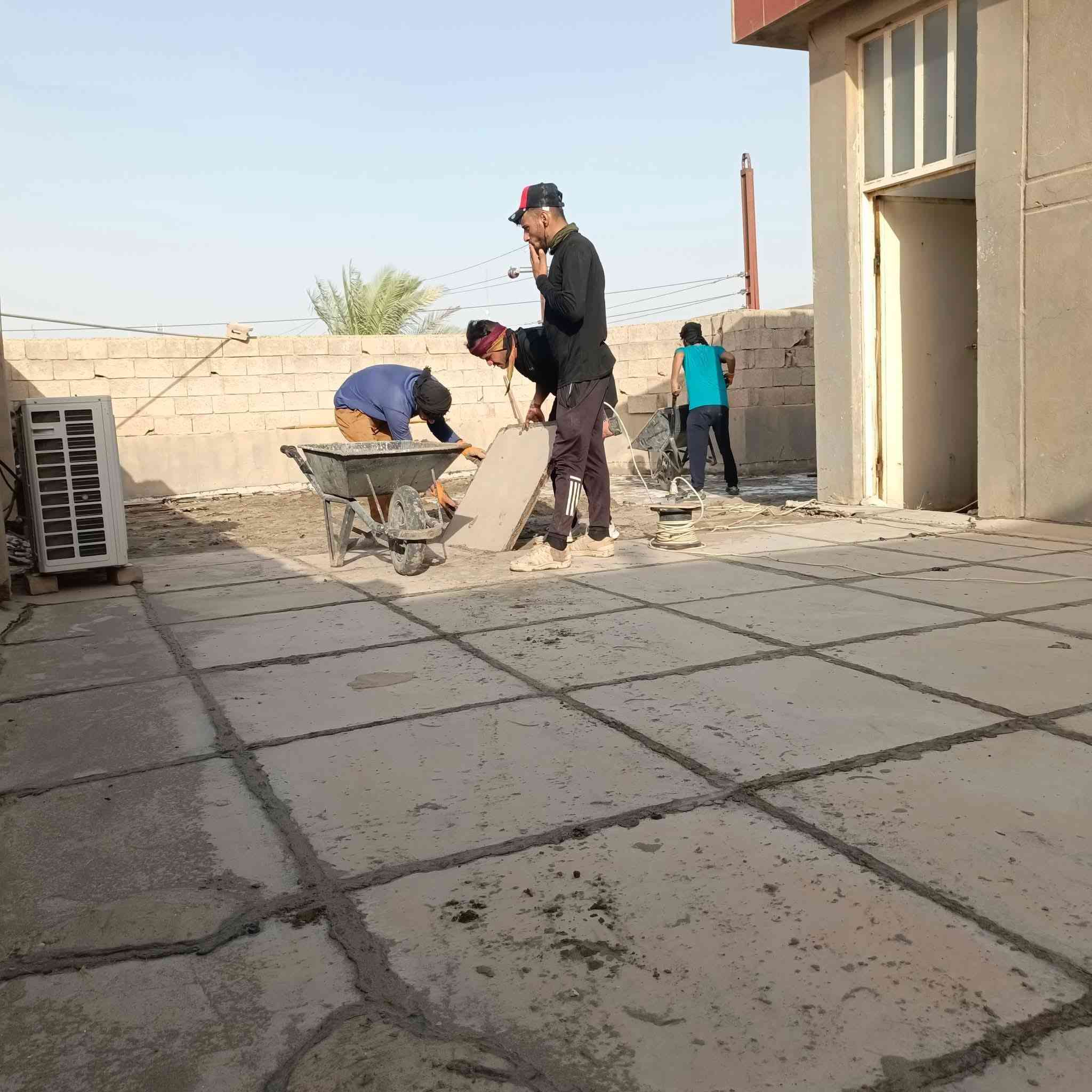 سلام عليكم  / يوجد كادر عمل جاهز  تصعيد مواد  / تنضيف بيوت  / تفليش  / تكشيط  / دفن ن
***********
