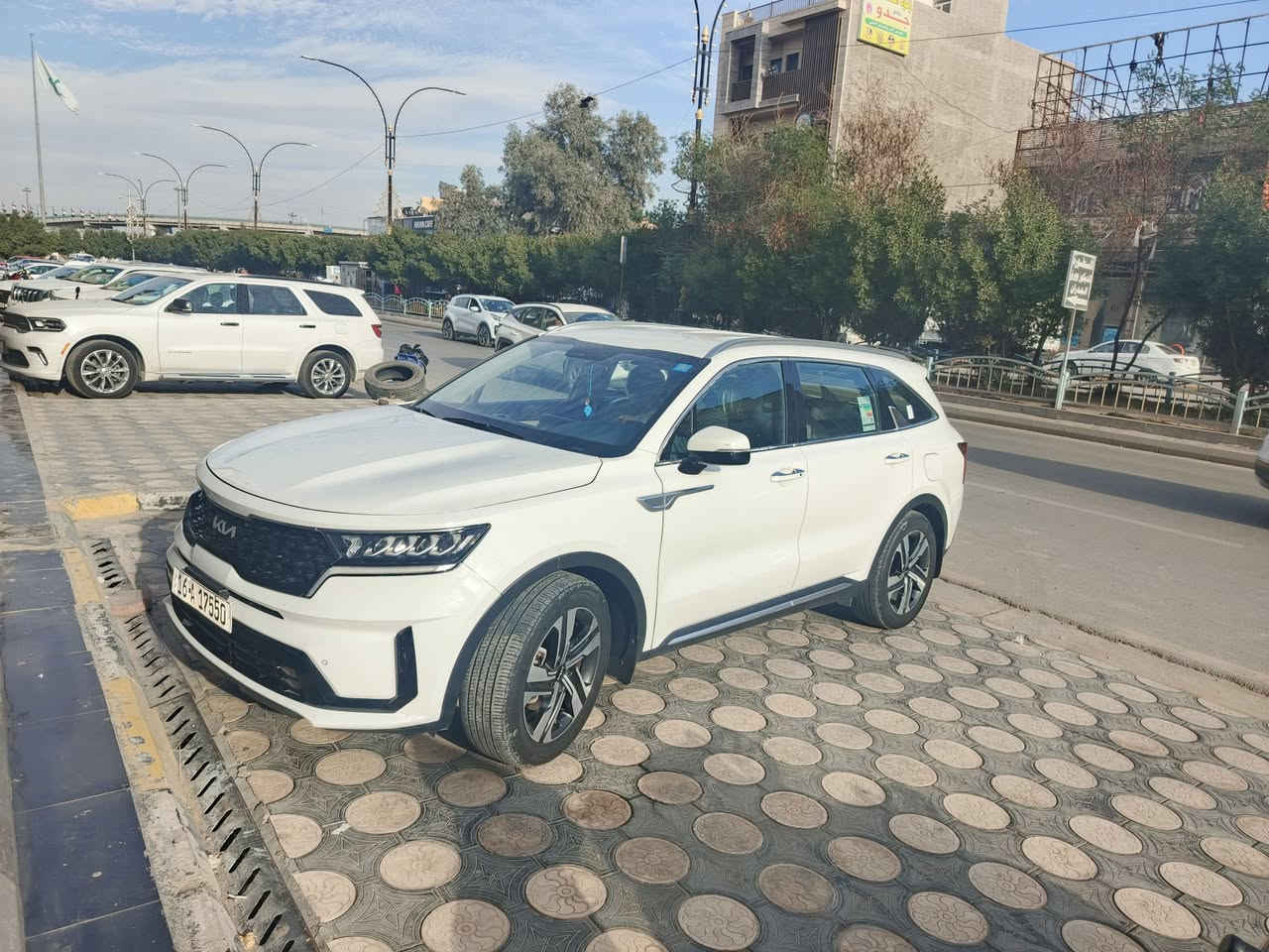 السلام عليكم
سورنتو موديل 22 بيها رصعات حالوب شي قليل بنيت وغماره والباقي مكفول كفاله عامه السياره حلوه ونظيفه ومال جناي ومداور ثاني يوم السعر ٢٦٥ أبيه شي قليل 
مكاني واسط قضاء الحي للاستفسار ***********
