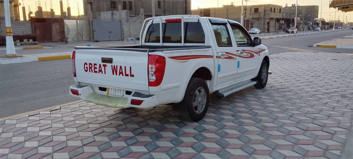 السلام عليكم سياره للبيع موديل 2013مكفوله كير مكينه تخم تاير حداديه  سنويه لل29 العنوان الديوانيه الحمزه الشرقي الإستفسار ع رقم الهاتف ***********
