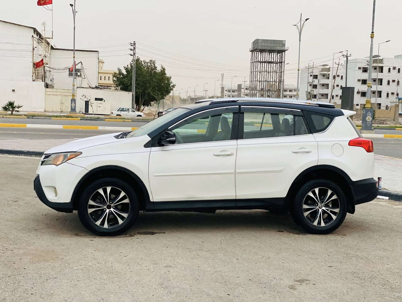 راف 4مديل 2015امريكي حادث بنيد فقط بدون داخل  والباقي كفاله من الضربه والتبديل بيه مكانات صبغ اثر تكشير وعندي تصوير قبل الصبغ السياره فول ليمتد فتحه بصمه تشقيل بصمه ابواب رادار جانبي كشنات جلد وكهربائي تدفئه كشنات جنطه كهربائي اشاير بالمري نضام سبورت  مانع انزلاق السعر 133مع مجال للأستفسار ***********السياره جاهزه حداديه تخم تاير محرك وكير مكفولات محرك 4سلندر 2500تبريد جاهز رقم دولي سنويه مجدده مكان السياره كربلاء مكلف بالنشر
