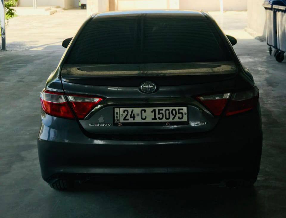 السلام عليكم للبيع كامري موديل 16امريكي اس اي سياره جاهزه بيه ثلث قطع صدر تيرات كلو جديد  كير محرك شرط رقم دولي دهوك هزه سنويه كلو جديد السعر 130 وبيه مجال الشراي يتصل خاص مجاوب خابرني وتدلل ***********
