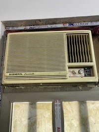 عندي مكيف جنرال القديم تبريد ثلج سعره ٢٥٠ او عندي سبلت طن وارث سعره ١٥...