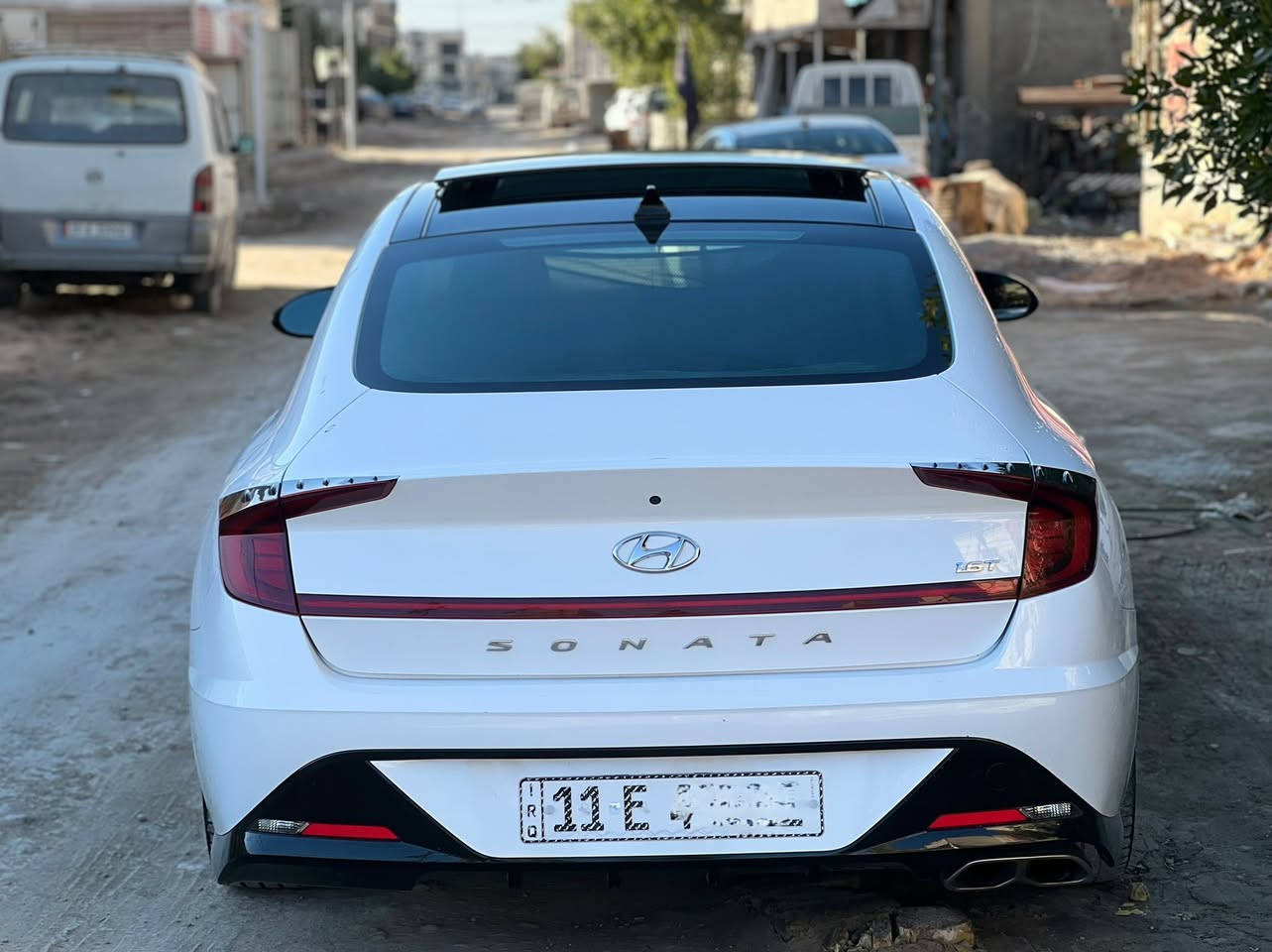 للبيع سوناتا 2022 امريكي مكفوله من الصبغ فقط جاملغ وبنيد مبدلات بلادي باقي مكفول كير مكينه مكفول  رقم بغداد باسمي سياره فول موصفات بنروما ويل كروم حساسات كامره خلفيه بصمه تشغيل عن بعد باقي موصفات معروفه فول للخير سعرها 172 وبيها مجال 
***********
