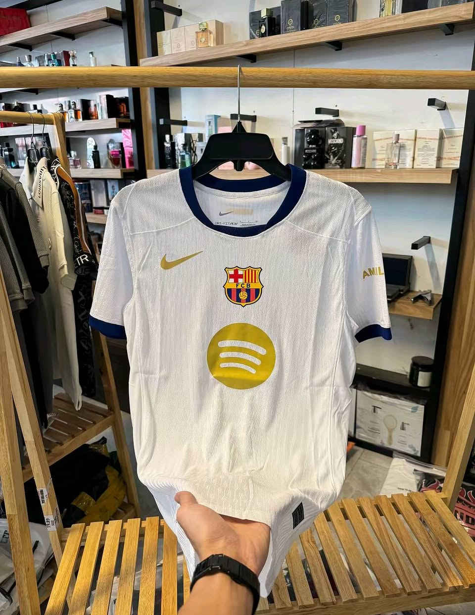 توفر عند فيگو ستور للالبسة الرياضية
توصيل مجاني لجميع المحافظات 🇮🇶 
للاستفسار واتساب  ***********
