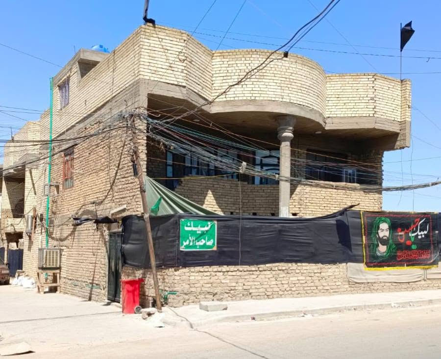 بيت للبيع مكانه دوانم شارع ابو هاتو المساحه 200متر يحتوي عله محرم من جهة الساقيه 200متر يتكون البناء
استقبال عرض 4ونص×7
مطبخ هول غرف عدد 6 بناء جدي2025صحيات عدد 4بناء جديد 
بيتونه كلش جبيره مكان محلات عدد 2قيد الإنشاء شارع تجاري للاستفسار الاتصال عل ارقام خط او واتساب
***********
***********
بيت للبيع مكانه دوانم شارع ابو هاتو المساحه 200متر يحتوي عله محرم من جهة الساقيه 200متر يتكون البناء

