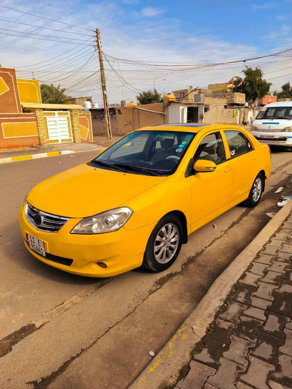 السلام عليكم بي وايدي 2013 كفالة عامة كير عادي مكينه وكير وصدر كله جديد رقم بغداد دولي بأسمي فقط طخة بال جاملغ الخلفي ومصحة ولباقي كفاله سعرها 52 غير متواجل عل فيس ***********
