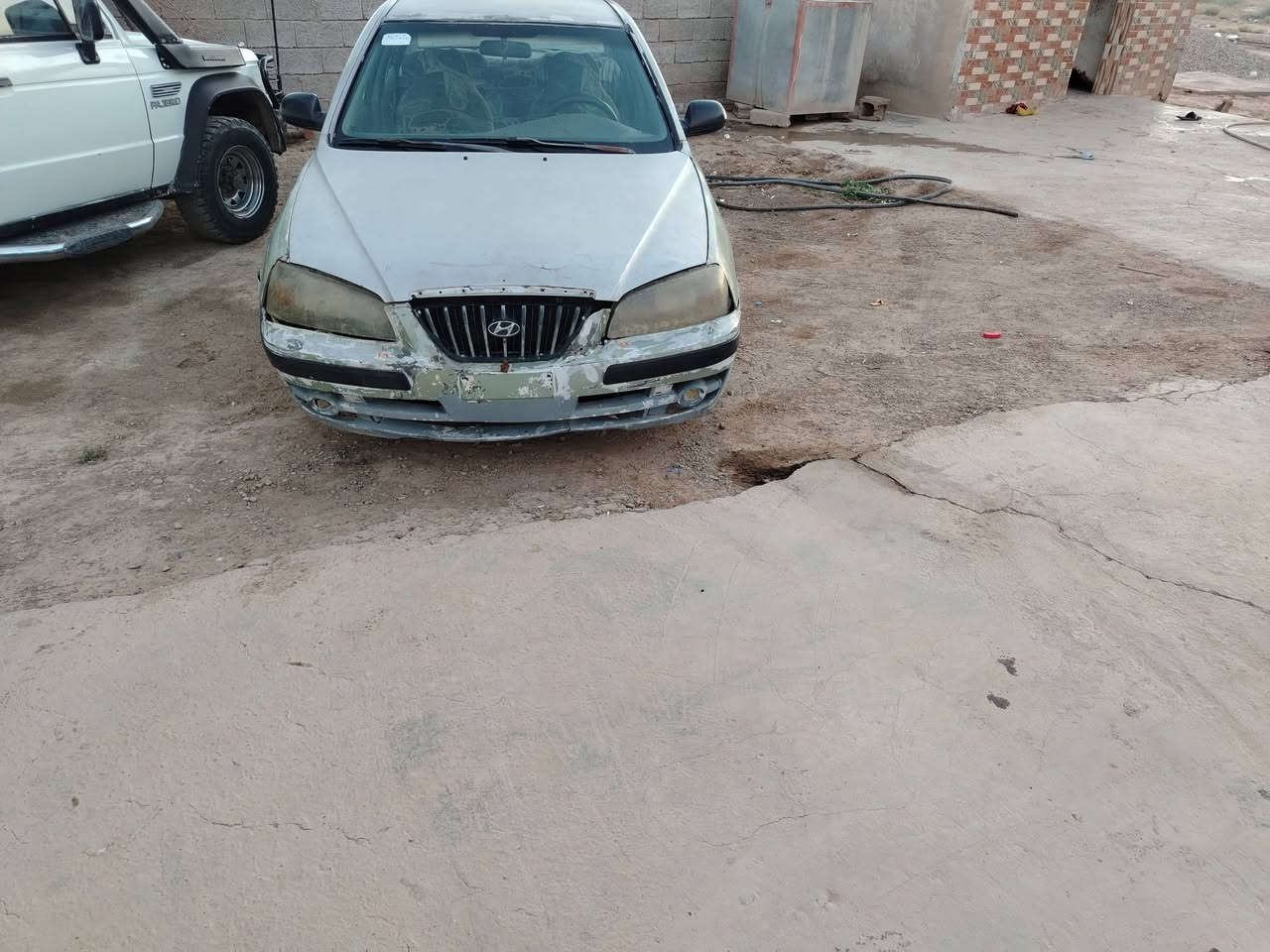 مال مزاد بيه كتاب محرك2000 موديل 2004 سعر 28 مكان ديالى ***********
