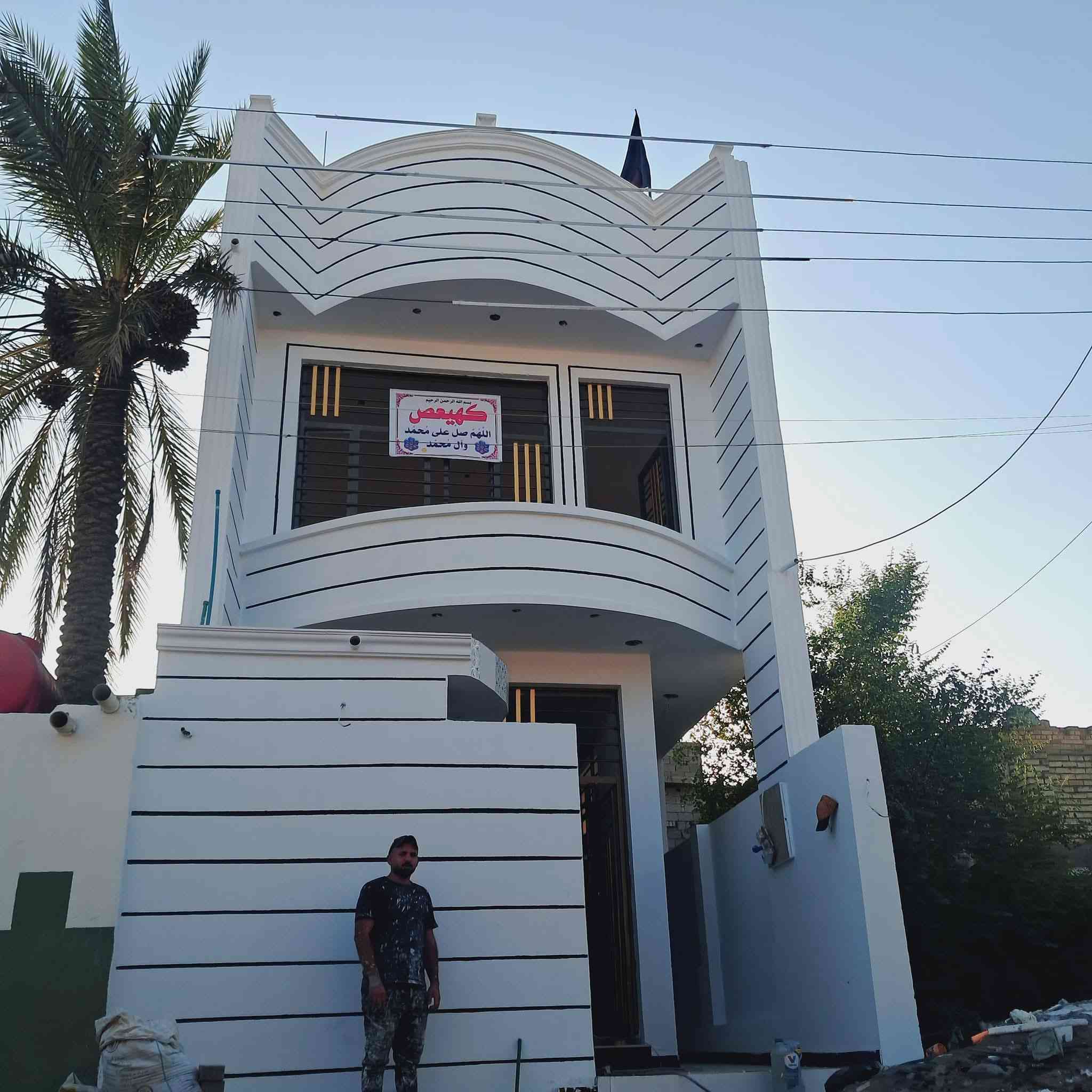 عمل كافة الاصباغ الخارج والداخل مع الدقه في العمل  ***********
***********
