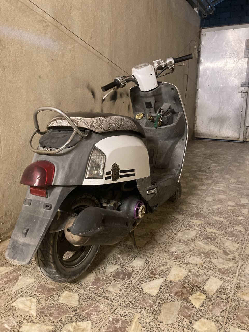 ماكس بوليس دراجه ما مفتوحه 49 بلاديه عوزها شويه ترتيبات بسيطه محرك ناعم  صاروخ سعرها 800 وبيها مجال للطيبين اخيك مو شراي اعبر *********** واتساب
