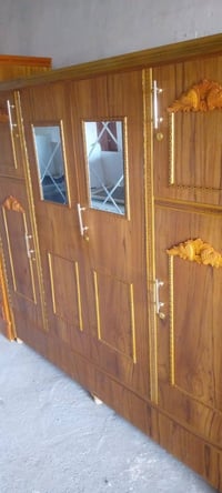 أثاث مستعمل • محلات الأصدقاء • القيارة