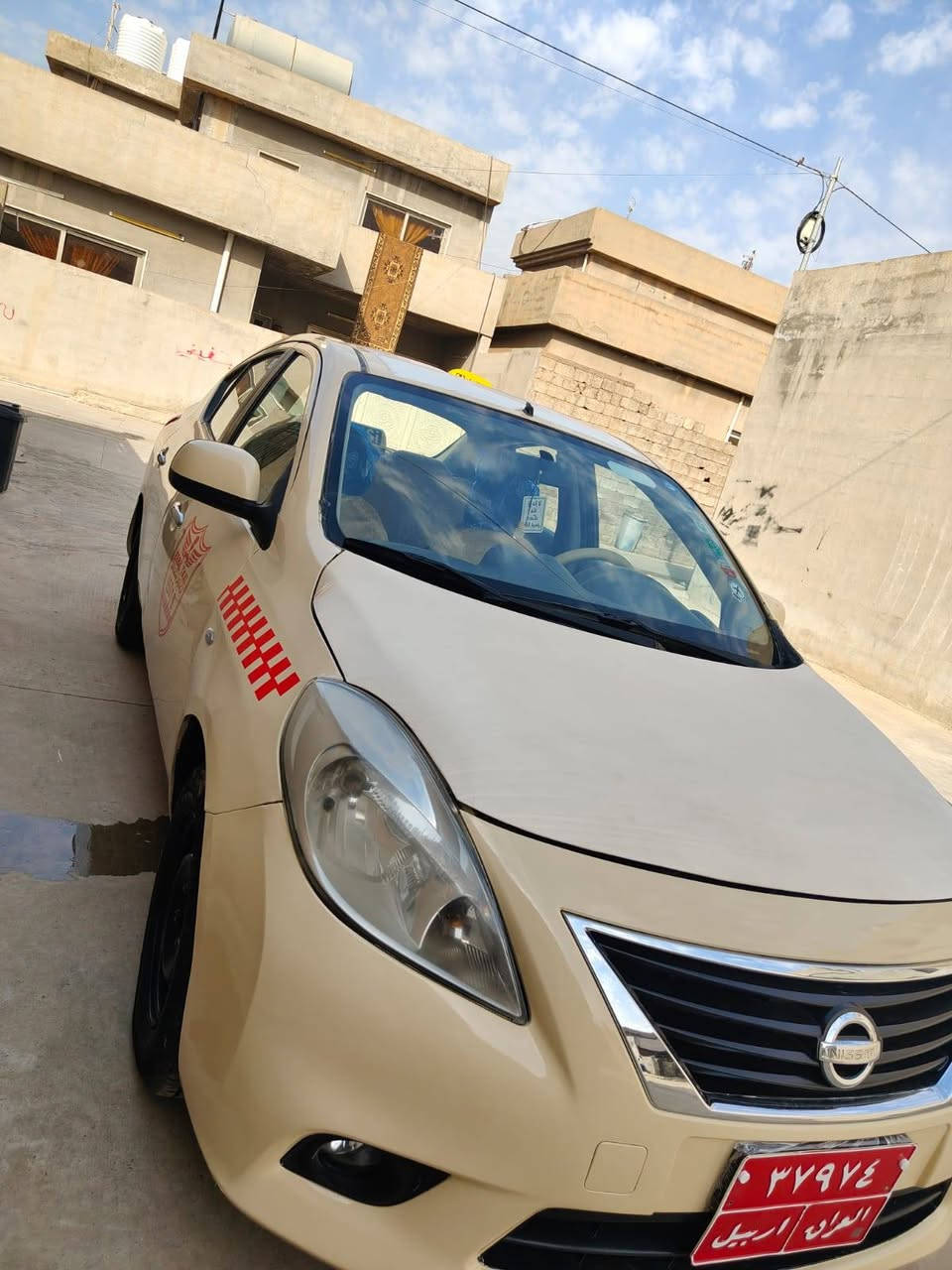 لاكشمي باي ٢٠١٣ جه مپبي  پشت و  پيشي هه يه بلام زؤر نيه سياره كي خاوين و بي مه سره فه توند و تؤله مالي يشه  گێر مه كينه كاره باي به شه رت ناويكي جواني هه يه  ( ١١)$ وه ره قه غرامه ي له سه ره دواي معمله وه ري ده كريته وه  *********** أربيل, العراق
