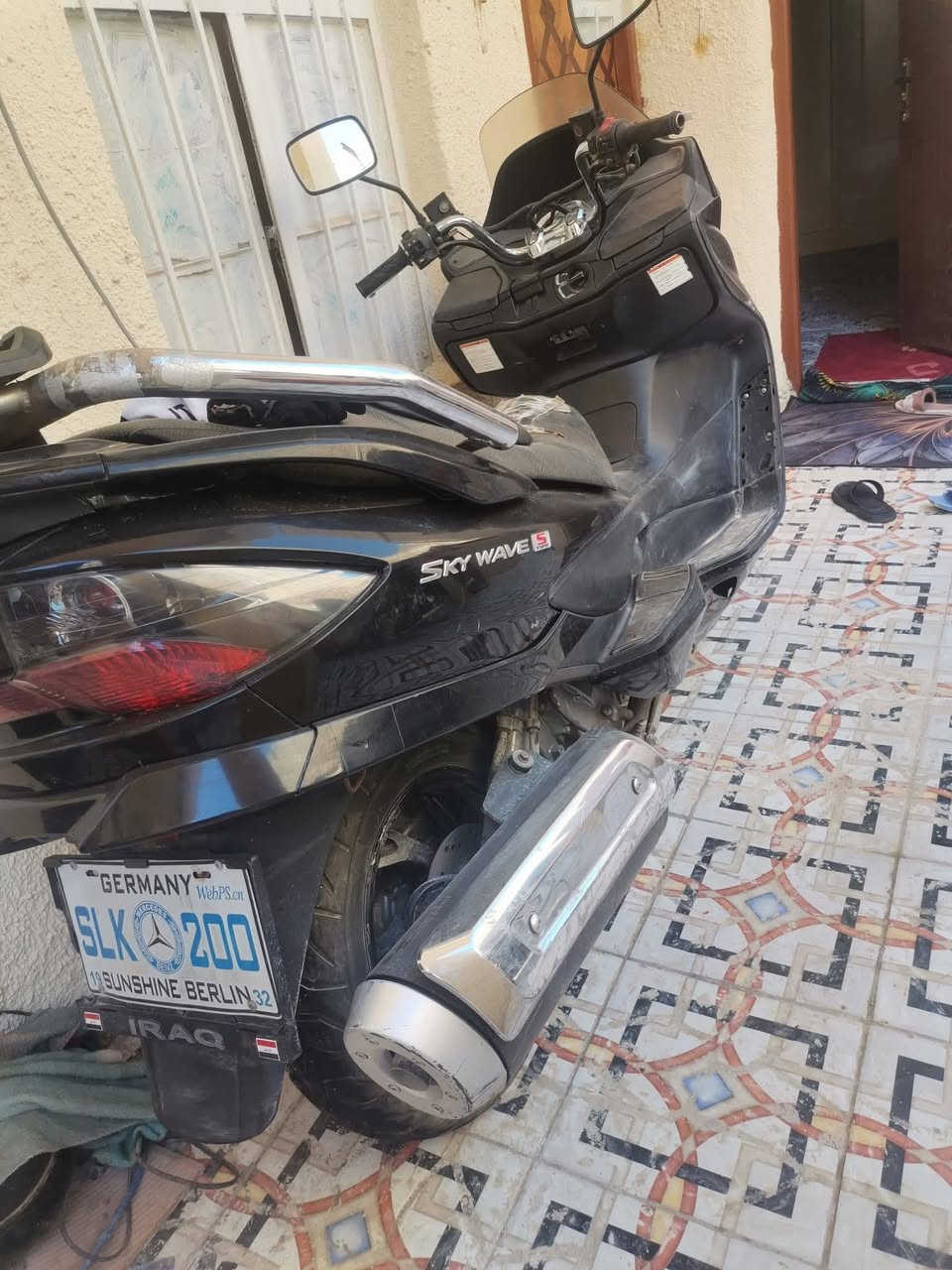 سكاي ويف بصمه نقصها فقط جويتر قيم باليرضي الله واخذها
مكينه برغي ما مفتوح بيها 
الدراجه حاويه مال وكيل.. مكاني ديوانيه عفك
***********
