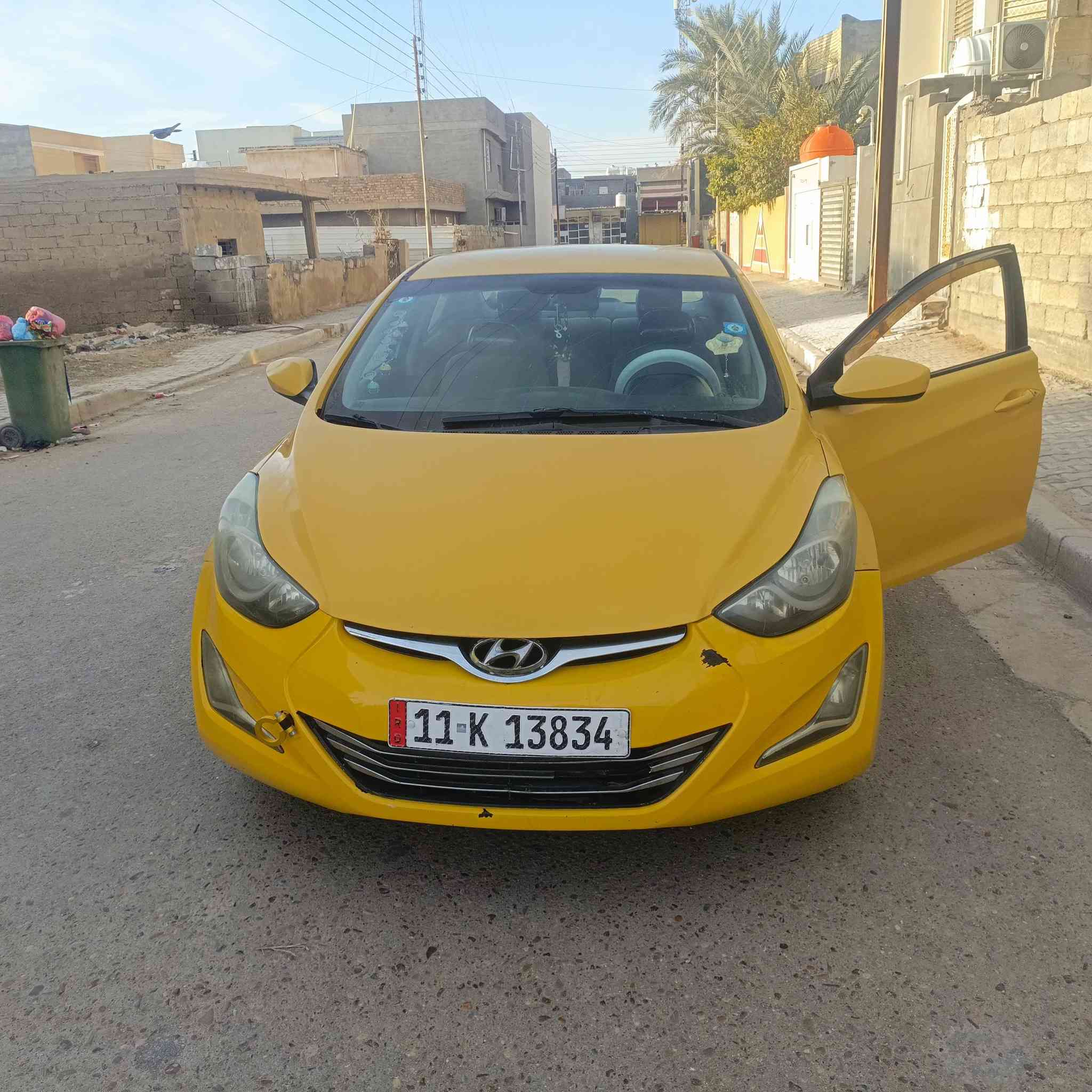 سلام عليكم
النترا موديل 2013وارد امريكي ضرر جاملاق وباب رقم بغداد بأسمي سعر 97 وبيها مجال حك جيه 
***********
