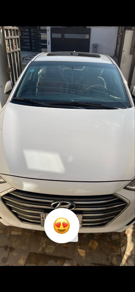 السلام عليكم  النترا 17 خليجية السيارة بيها. جاملغ خلفي صبغ وباب والباقي مكفول مواصفاتها فتحة وشاشة چبيرة تحكمات ستيرن درايڤ مود كامرة وحياس خلفي بلادي ماشية 136 الف السيارة جديدة وخير من الله مناقصها برغي ومحركها مكفول لا تنقيص ولا تبخير والگير AT مكفول السيارة مكانها بغداد منطقة علي الصالح 

ملاحضة رقمها الانكليزي الجديد والسيارة بأسمي تحويل ثاني يوم 

للأستفسار الاتصال 
***********
***********
