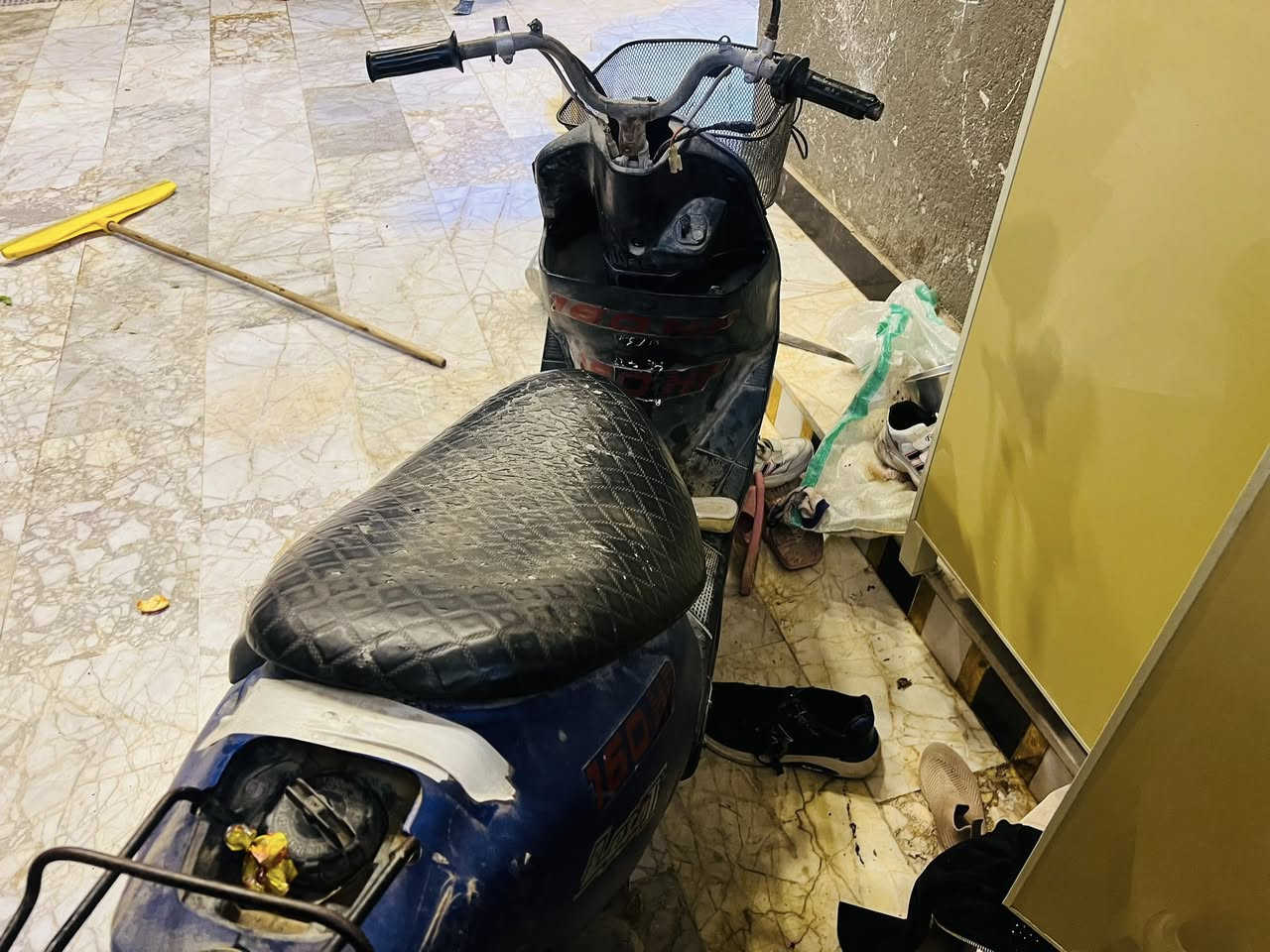 سلام عليكم دراجه سازوكي للبيع المكينه مفتوحه
دراجه شتريت سياره وتاركها دراجه حلوه ومكينتها ناعمه وني تراكها وصارلي سنه ذابها بالبيت شغاله اعتقد كابريتر مالتها وصخه وما بيها شي سعرها حلو (100)وببها مجال للطيبين (***********)
