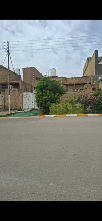 بيت للبيع المساحة (200) موقع لبيت نهاوند عله شارع عشرين وعله ساحه بيت ...