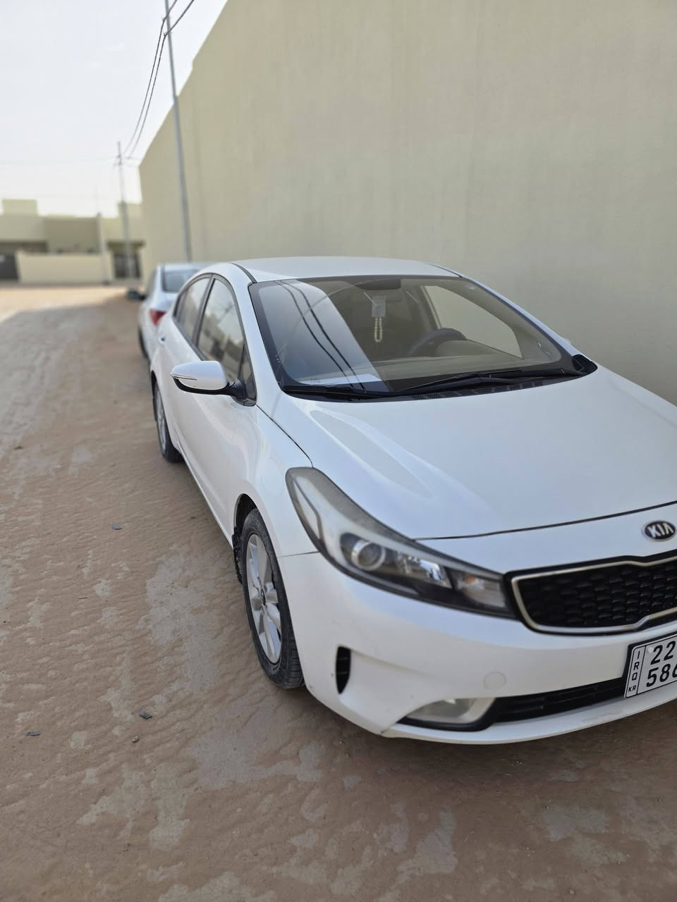 السلام عليكم
سيراتو 2017 رقم اربيل الجديد باسم شركة في النجف ماشية 150الف  بيه فقط بارد بسيط بطرف الچاملغ الامامي مكفولة من صبغ وتبديل وكفاله الگير والمحرك  للاستفسار(***********) السعر 136 $
